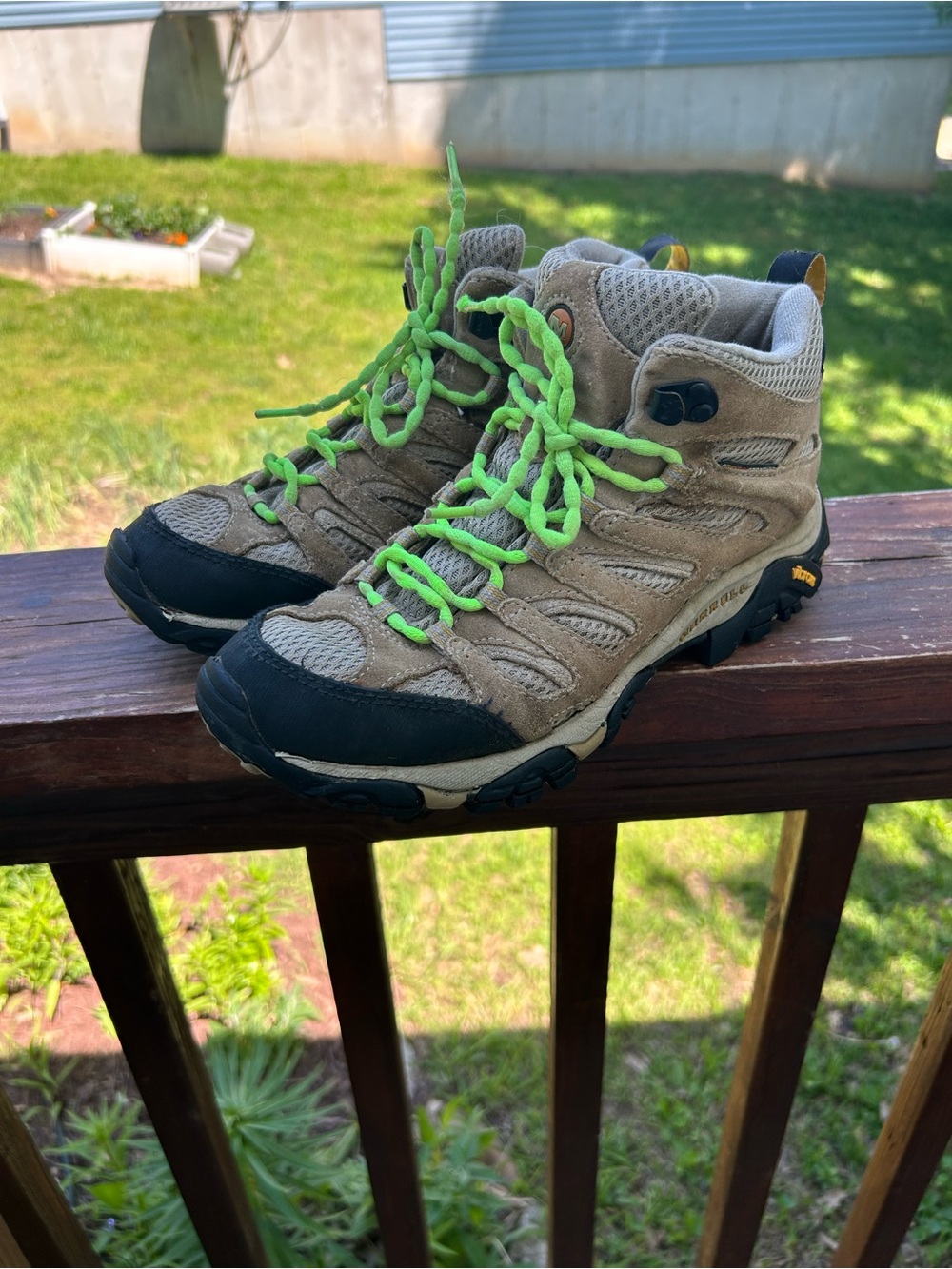 Women’s Merrell Hiking Boots size 8